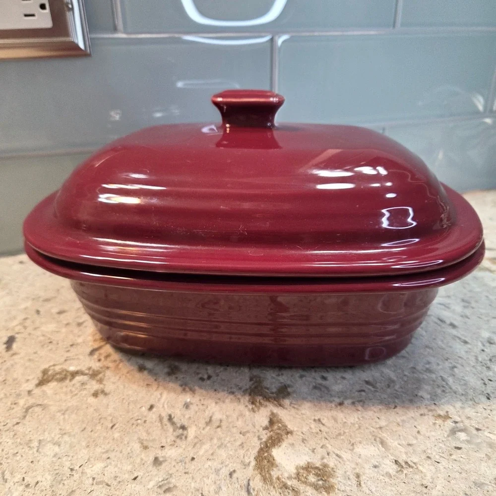 Pampered Chef Deep Covered Baker Cranberry Burgundy Stoneware 3.1 Qt 2101 USA